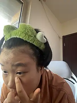 Snapshot of Fengbaby-555 chatting on November 25, 2025, 5:52 am Fengbaby-555 online show from November 25, 2025, 5:52 am