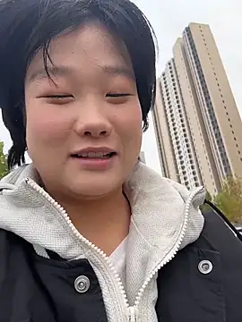 Snapshot of Fengbaby-555 chatting on November 24, 2025, 4:12 am Fengbaby-555 online show from November 24, 2025, 4:12 am