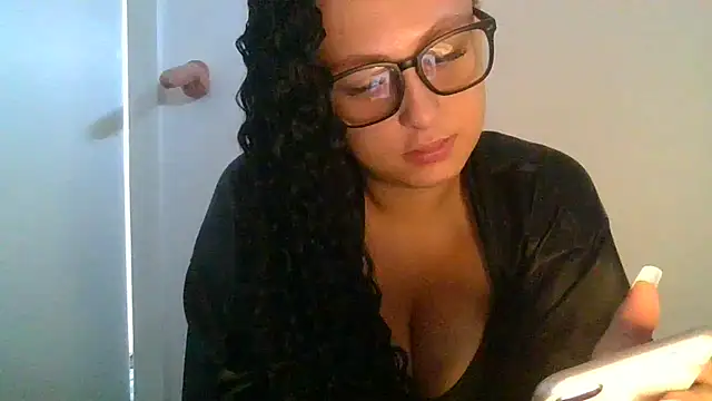 Snapshot of Welsh_Maya19X chatting on October 16, 2025, 11:51 am Welsh Maya19X online show from October 16, 2025, 11:51 am