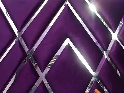 Snapshot of Lea_Sweetly chatting on September 11, 2025, 1:11 pm Lea Sweetly online show from September 11, 2025, 1:11 pm