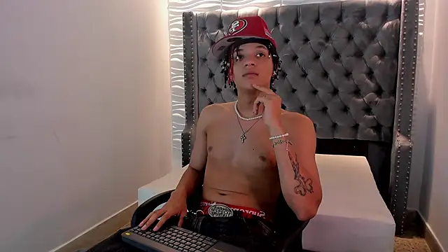 Snapshot of MARSHALL_SPENCER chatting on November 14, 2025, 1:15 pm MARSHALL SPENCER online show from November 14, 2025, 1:15 pm