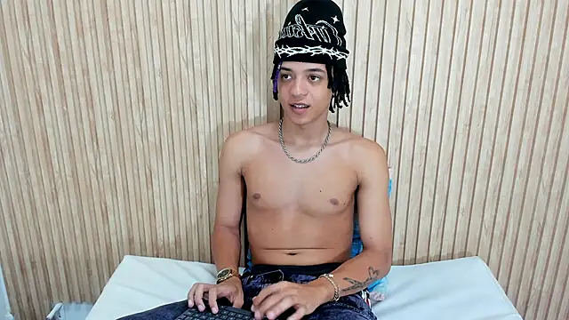 Snapshot of MARSHALL_SPENCER chatting on October 9, 2025, 1:44 pm MARSHALL SPENCER online show from October 9, 2025, 1:44 pm