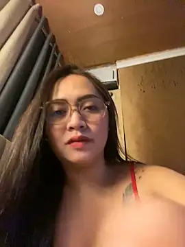 yourdevilsweettsx online show from November 7, 2025, 12:21 pm