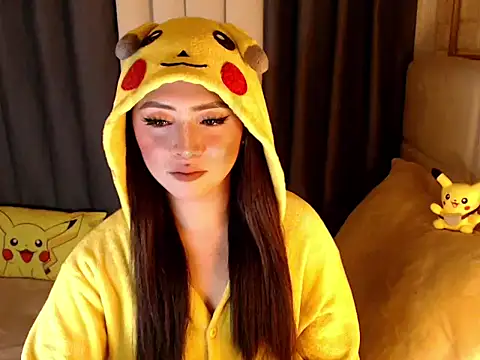 yourdevilsweettsx online show from April 19, 2026, 11:22 am