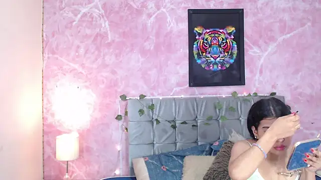 Snapshot of WHANDA_CARVAJAL chatting on October 14, 2025, 2:07 pm WHANDA CARVAJAL online show from October 14, 2025, 2:07 pm