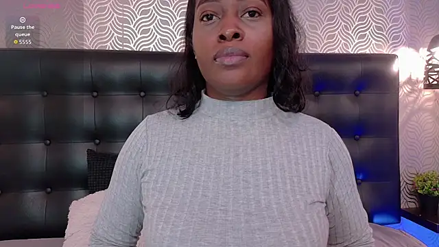 NaiaraMasson  online show from April 1, 2026, 12:17 pm