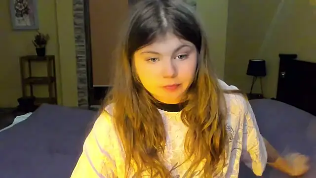 Lilly Jess online show from October 28, 2025, 6:29 pm