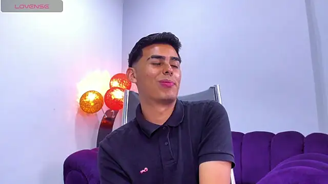 Snapshot of Matthewlodge chatting on November 27, 2025, 4:29 pm Matthewlodge online show from November 27, 2025, 4:29 pm