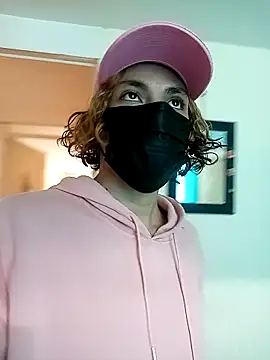 Snapshot of kittymutant99 chatting on December 4, 2025, 8:08 pm kittymutant99 online show from December 4, 2025, 8:08 pm