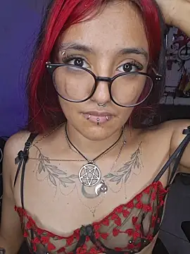 carolinerue online show from July 19, 2026, 12:52 am