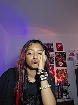 carolinerue online show from October 11, 2025, 7:59 pm