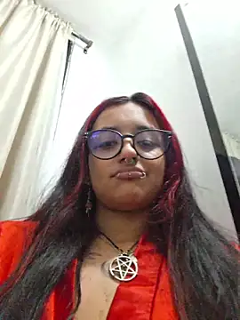 carolinerue online show from March 27, 2026, 2:42 am