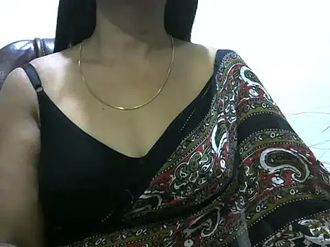 Snapshot of MISS_SOMIYA chatting on October 15, 2025, 5:54 pm MISS SOMIYA online show from October 15, 2025, 5:54 pm