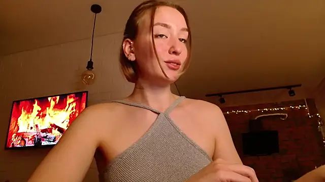 Snapshot of WhitePrincessLuna chatting on October 19, 2025, 2:53 pm WhitePrincessLuna online show from October 19, 2025, 2:53 pm