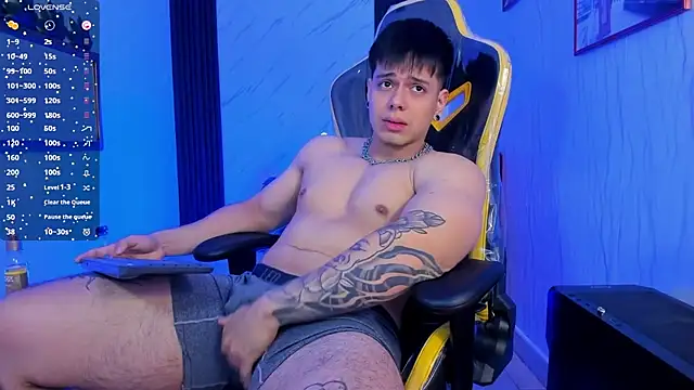 Snapshot of xKevyn chatting on December 22, 2025, 12:16 pm xKevyn online show from December 22, 2025, 12:16 pm