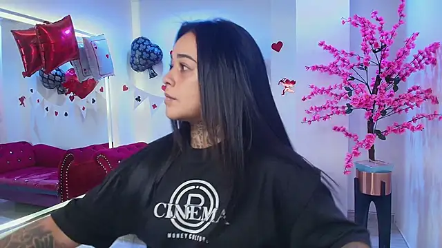 Black roseee online show from February 18, 2026, 3:15 am