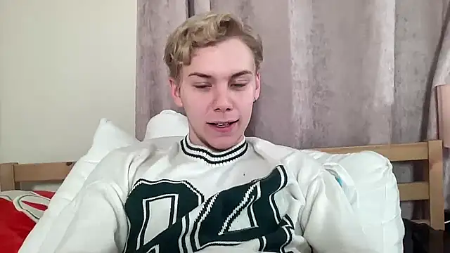 Snapshot of scottishtwink01 chatting on October 16, 2025, 10:29 pm scottishtwink01 online show from October 16, 2025, 10:29 pm