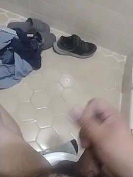 Santiagoqro85 online show from December 17, 2025, 9:42 pm