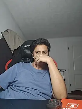 Snapshot of eyepach96 chatting on November 6, 2025, 1:09 am eyepach96 online show from November 6, 2025, 1:09 am