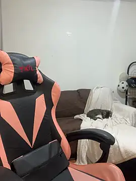 Snapshot of valentinauwu chatting on July 6, 2026, 10:45 pm valentinauwu online show from July 6, 2026, 10:45 pm