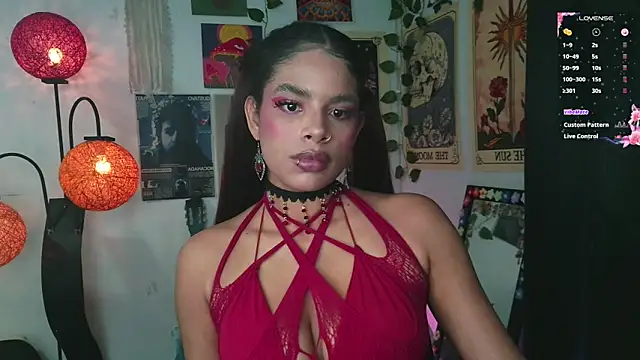 Snapshot of Raven_luv chatting on September 19, 2025, 1:20 am Raven luv online show from September 19, 2025, 1:20 am