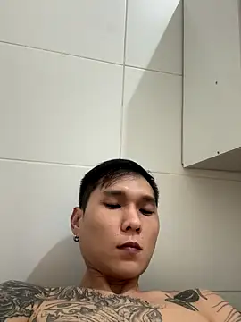 Snapshot of samuelcher chatting on October 10, 2025, 12:44 am samuelcher online show from October 10, 2025, 12:44 am