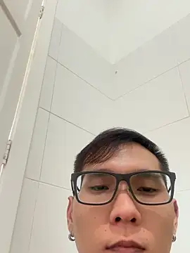 Snapshot of samuelcher chatting on October 8, 2025, 5:13 pm samuelcher online show from October 8, 2025, 5:13 pm