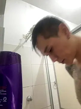 Snapshot of samuelcher chatting on October 14, 2025, 12:33 am samuelcher online show from October 14, 2025, 12:33 am