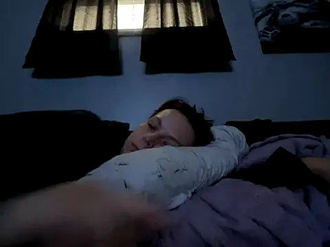 Snapshot of carynn chatting on October 12, 2025, 3:13 pm carynn online show from October 12, 2025, 3:13 pm