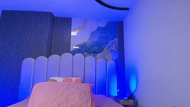 abbyrouss  online show from December 21, 2025, 3:08 am