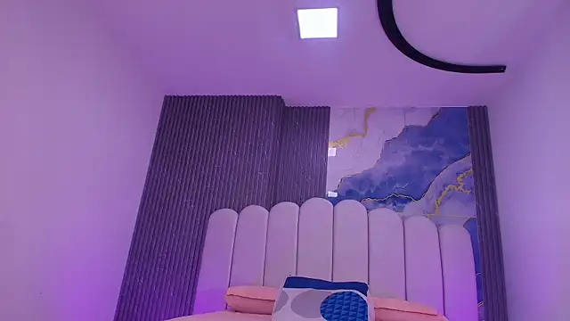 abbyrouss  online show from May 29, 2026, 3:12 am