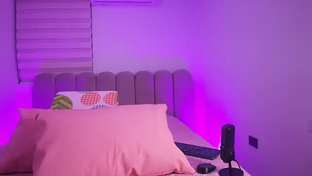 abbyrouss  online show from November 28, 2025, 3:07 am