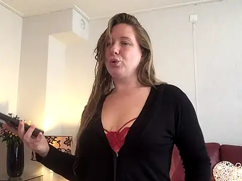 Snapshot of MazySunny chatting on November 20, 2025, 8:59 am MazySunny online show from November 20, 2025, 8:59 am