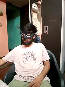 soniriyaa010101 online show from March 3, 2026, 6:04 pm