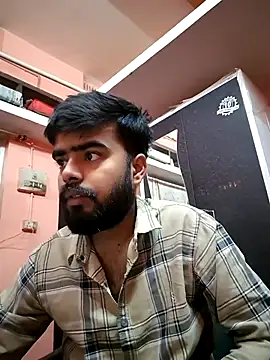 soniriyaa010101 online show from December 16, 2025, 10:19 am