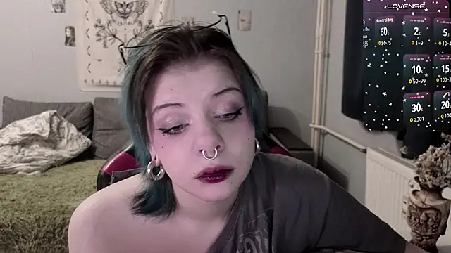 Snapshot of Alice_Zev chatting on November 25, 2025, 10:54 pm Alice Zev online show from November 25, 2025, 10:54 pm