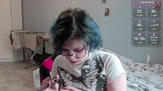 Snapshot of Alice_Zev chatting on November 8, 2025, 11:47 am Alice Zev online show from November 8, 2025, 11:47 am