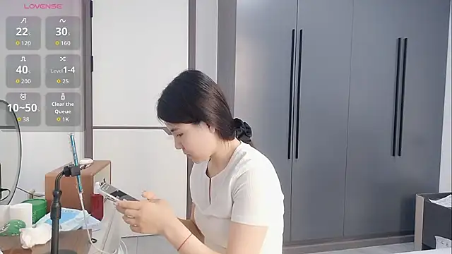 luckckcj online show from October 31, 2025, 5:37 am