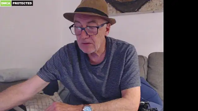 Snapshot of bluedae1 chatting on March 15, 2026, 5:20 pm bluedae1 online show from March 15, 2026, 5:20 pm