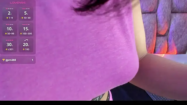 miss-dahlia online show from September 29, 2025, 1:28 pm