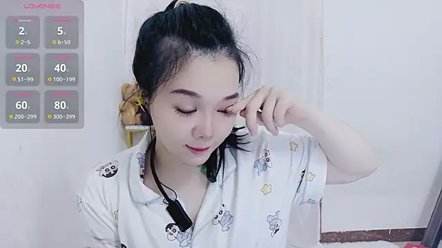 Txm123321 online show from April 19, 2026, 10:27 am