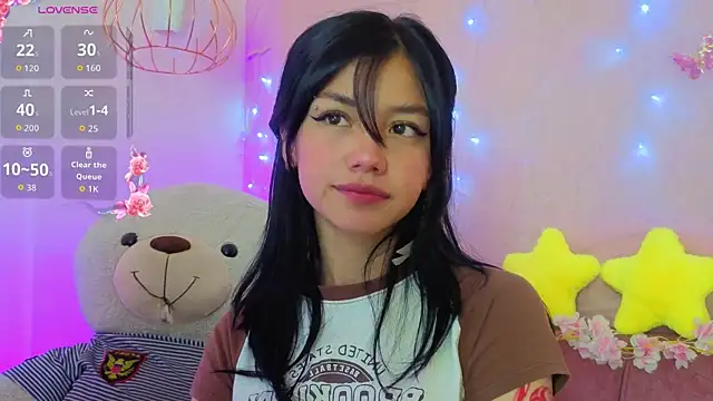 april bennett online show from April 22, 2026, 1:18 pm