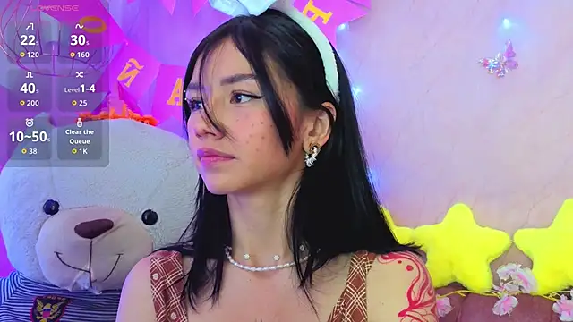 Snapshot of april_bennett chatting on June 30, 2026, 1:22 pm april bennett online show from June 30, 2026, 1:22 pm