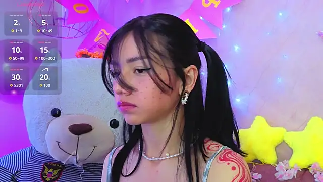 Snapshot of april_bennett chatting on July 3, 2026, 1:50 pm april bennett online show from July 3, 2026, 1:50 pm