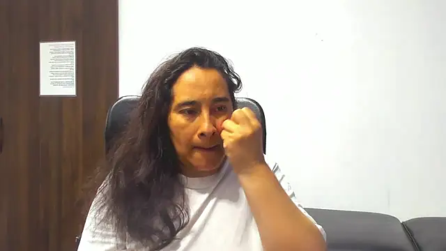 LeilaSmith  online show from March 20, 2026, 11:22 am