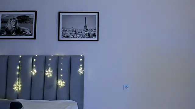 yanyaan online show from February 12, 2026, 8:19 pm