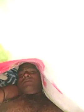 Chanderi19 online show from April 19, 2026, 4:52 pm