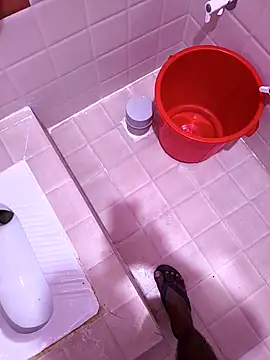 Snapshot of Chanderi19 chatting on September 29, 2025, 4:34 pm Chanderi19 online show from September 29, 2025, 4:34 pm