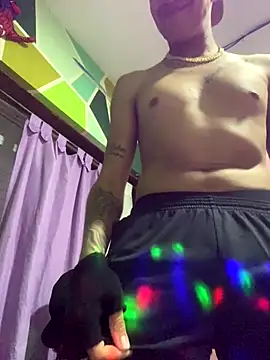 Snapshot of Ismaa__98 chatting on September 13, 2025, 12:32 am Ismaa 98 online show from September 13, 2025, 12:32 am