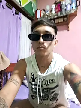 Snapshot of Ismaa__98 chatting on December 17, 2025, 7:35 am Ismaa 98 online show from December 17, 2025, 7:35 am